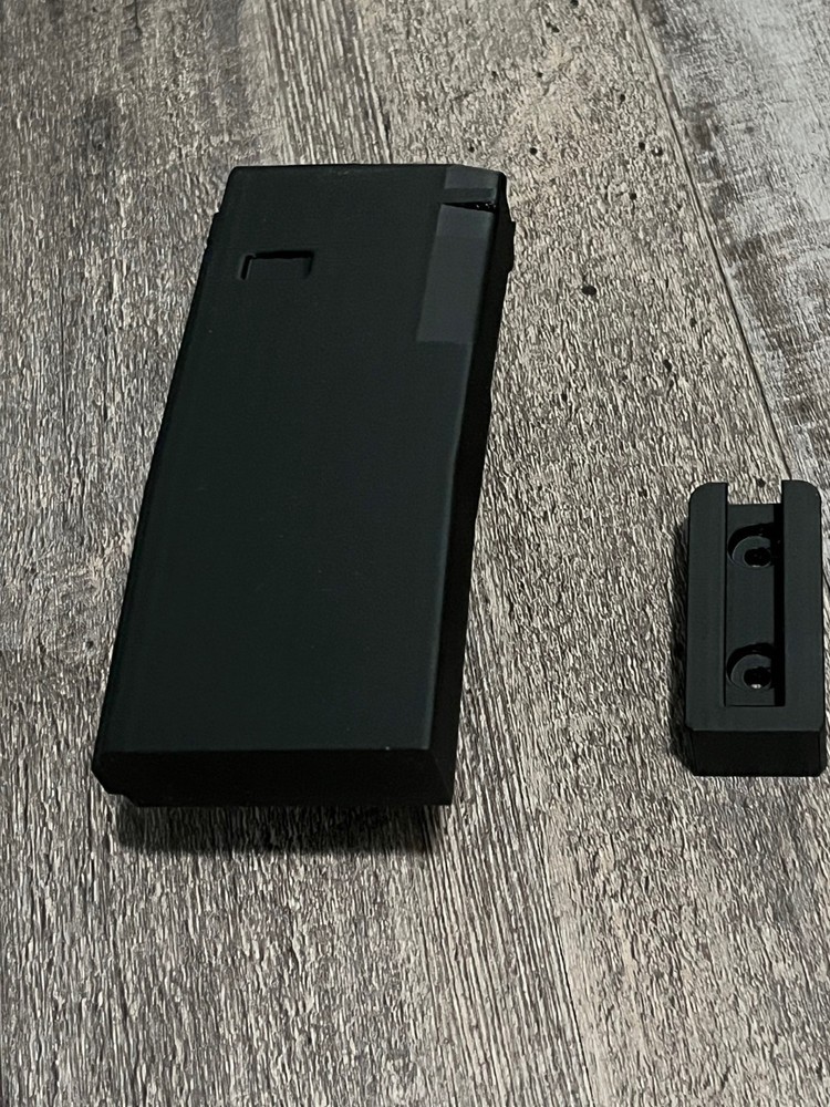 556/223 floating Riffle Wall Mount