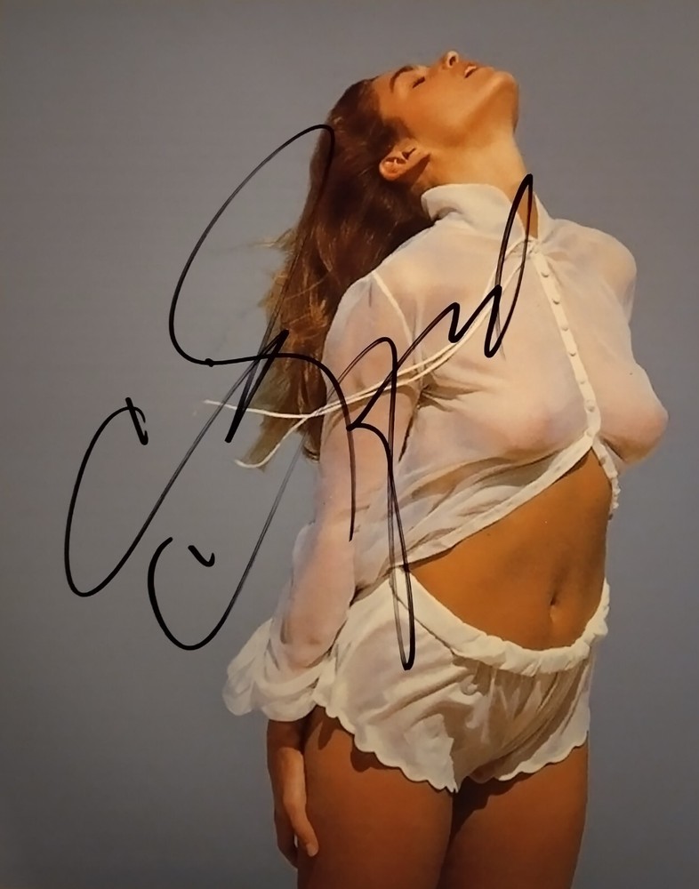 Cindy Crawford signed 8x10