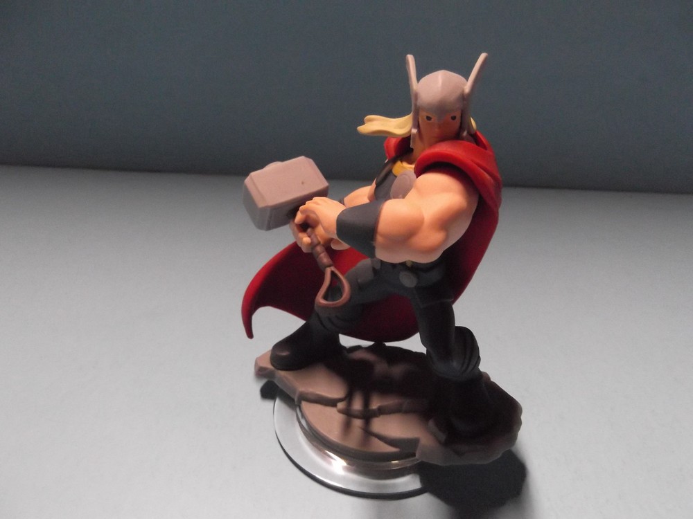 DISNEY INFINITY 2.0 Marvel Avengers Thor 4"in Figure