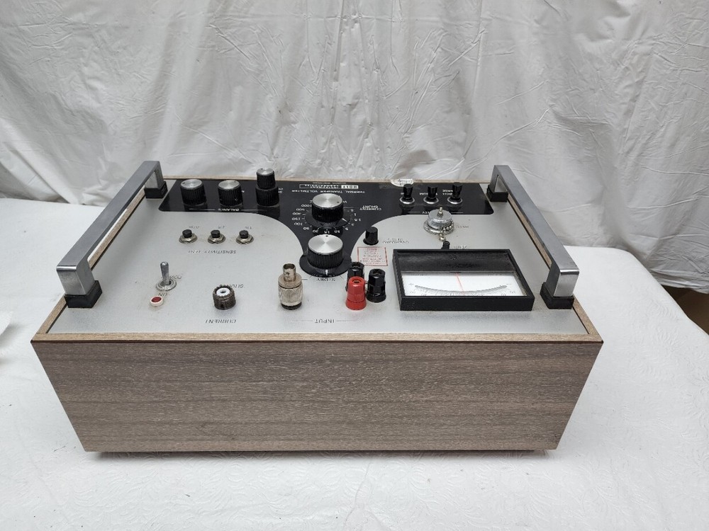 HOLT INSTRUMENT LABORATORIES THERMAL TRANSFER VOLTMETER MODEL 6A