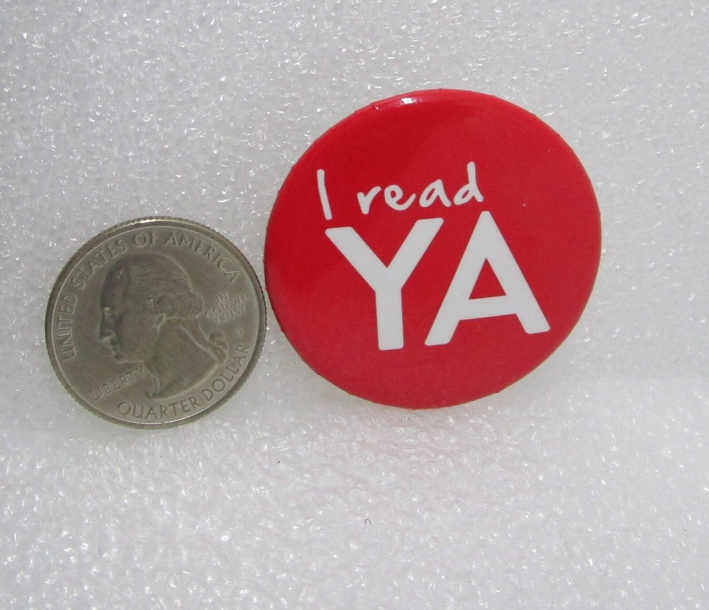 I Read Ya Button Pin
