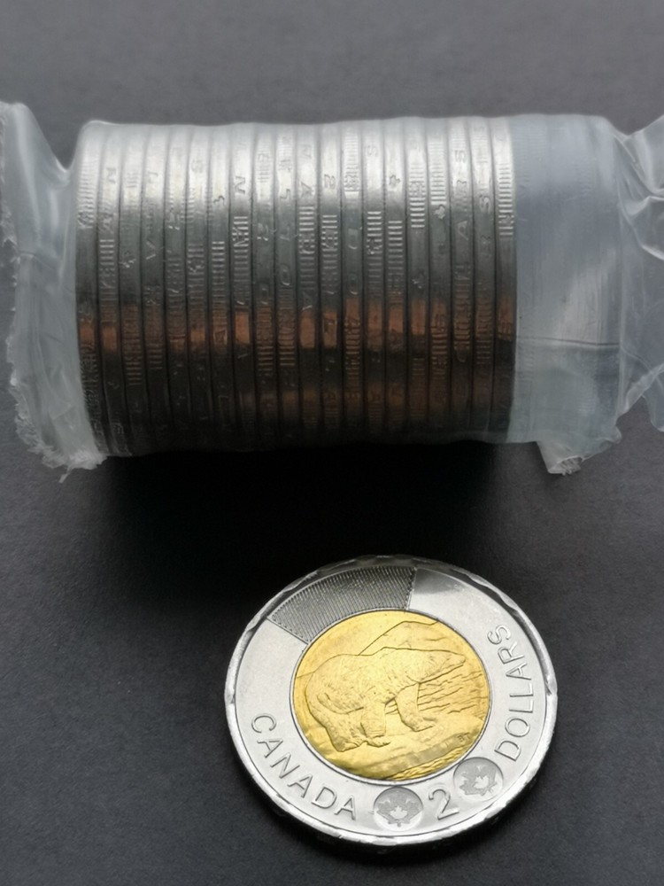 *** CANADA TOONIE 2016 *** FROM MINT ROLL ***