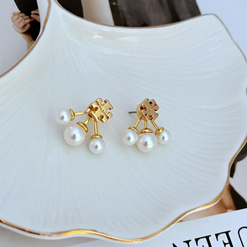 Tory Burch Britten Pearl Cluster Stud Earrings