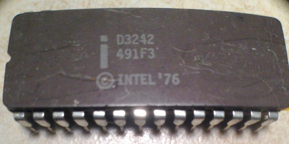 Intel D3242 3242 Address Multiplexer and Refresh Counter for 16K DRAM