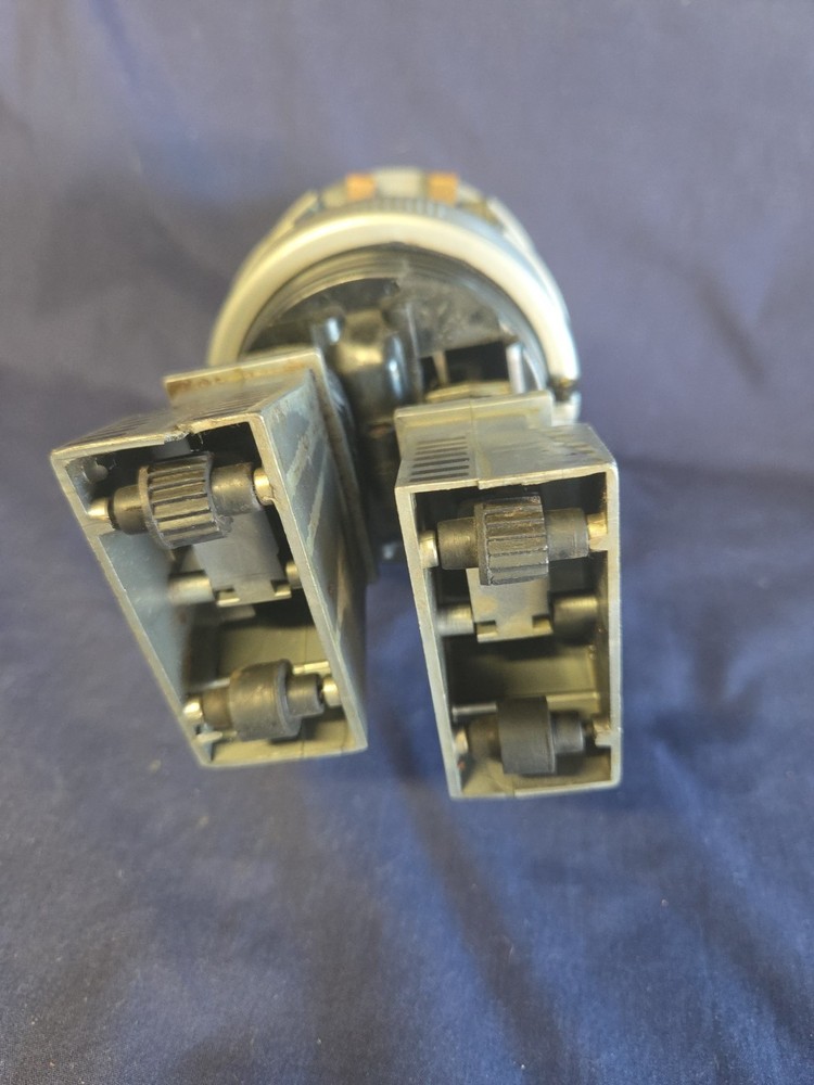 AHI LOST IN SPACE 1977 ROBOT (Non Working)