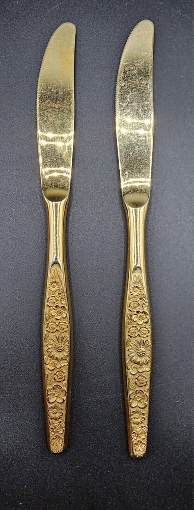 2 Replacement VIP Gold-Tone  Stainless Knives Daisy pattern Vintage