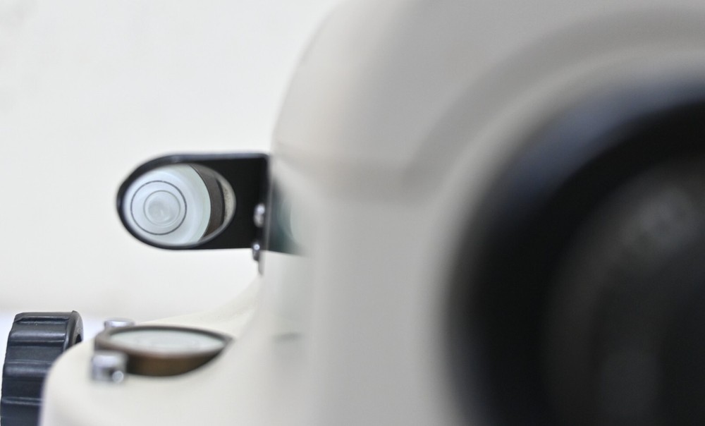 Nikon AC-2s Automatic level with hard Case.