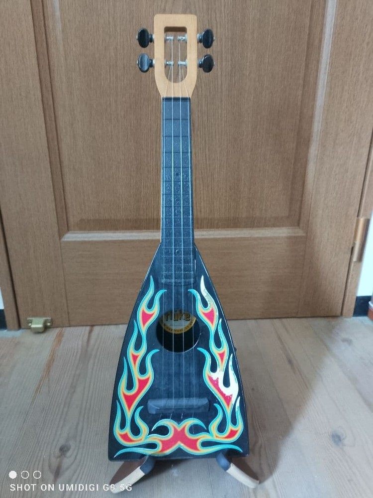 Fluke Ukulele FireFrame with Demon Slayer Pattern Bag