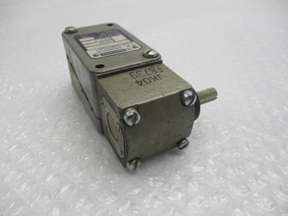 TELEMECANIQUE C3B-JK04 SER.A SWITCH UNMP