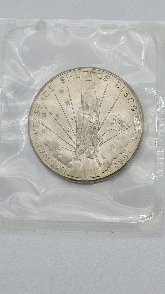 1988 MARSHALL ISLANDS SPACE SHUTTLE DISCOVERY $5 COMMEMORATIVE COIN.