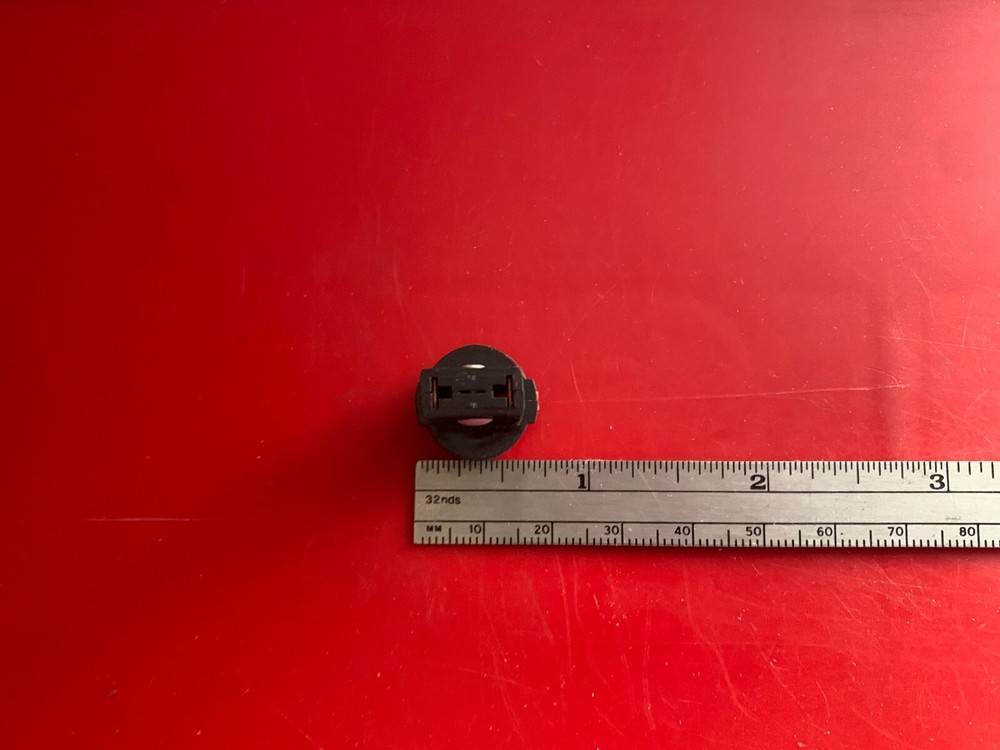 5x CIC9000-TW CIC CONNECTOR LAMP SOCKET 2 LEADS