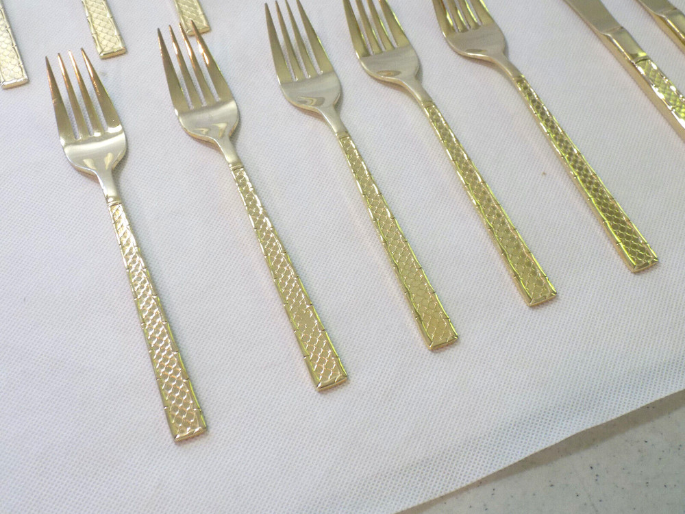 47 pc Stanley Roberts Arbor Pattern Gold Electroplate Flatware Set + Chest