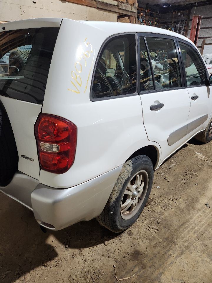 01-05 RAV4 Driver Front Left Door Glass