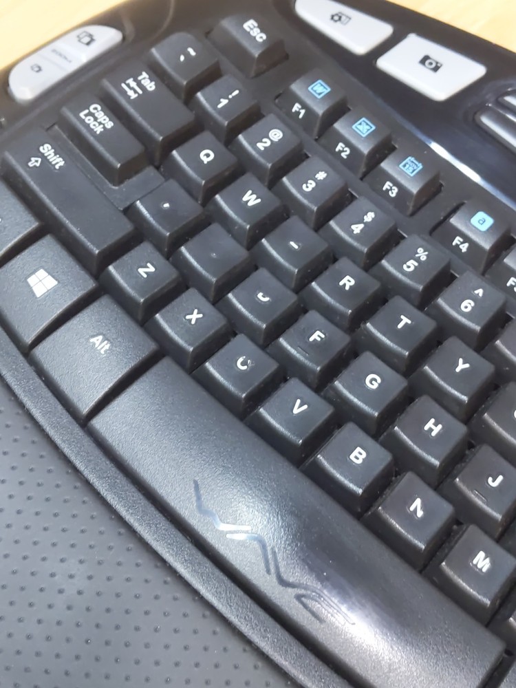 Logitech Wireless Wave Keyboard K350 & Mouse Set, M510 Mouse + USB Dongle F