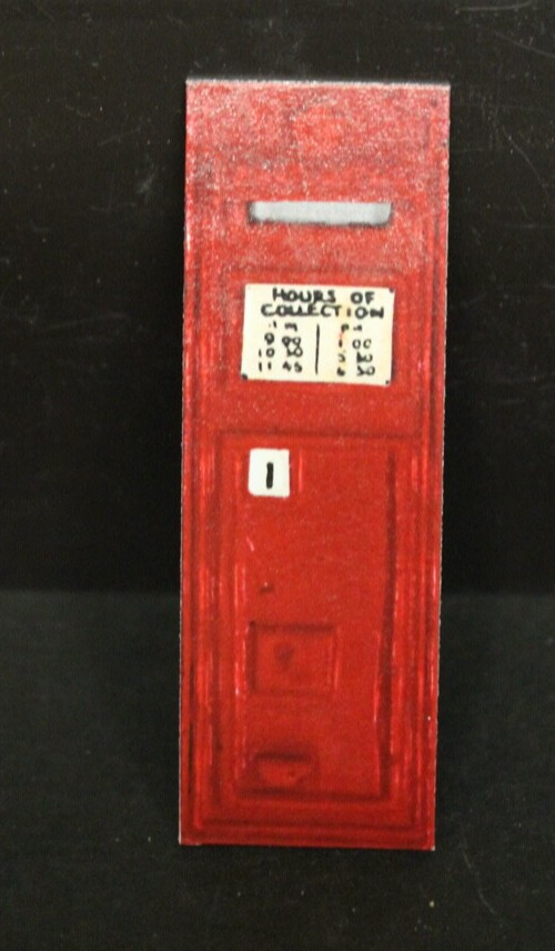 DOLLS HOUSE MINIATURE  (  POSTBOX