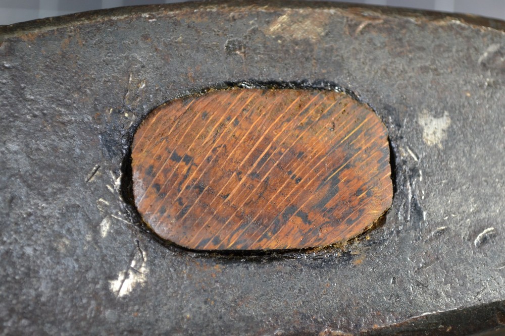 ROBINS - 13# BLACKSMITH MADE ROUNDING HAMMER WITH CUSTOM MADE HANDLE