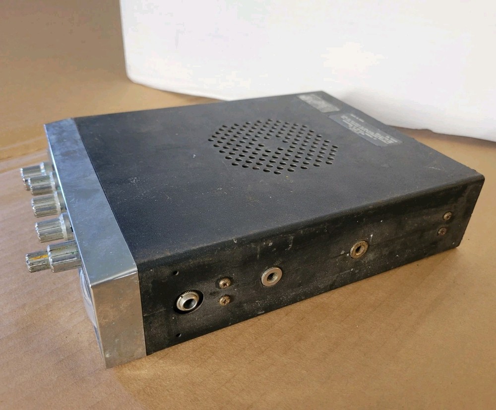 Cobra 134 Vintage 23 Ch Transceiver, Powers On, No Microphone