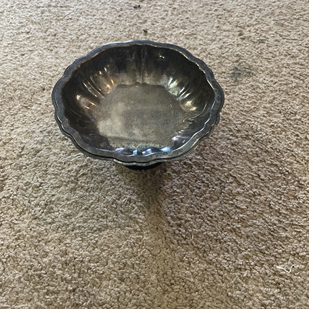 ONEIDA  Round Silverplate Compote Candy Nut Dish Bowl Scalloped