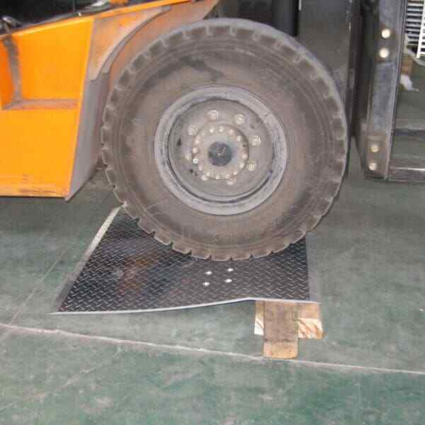 NEW! Dock Plate, 5200 lb., 24 x 48 In.!!