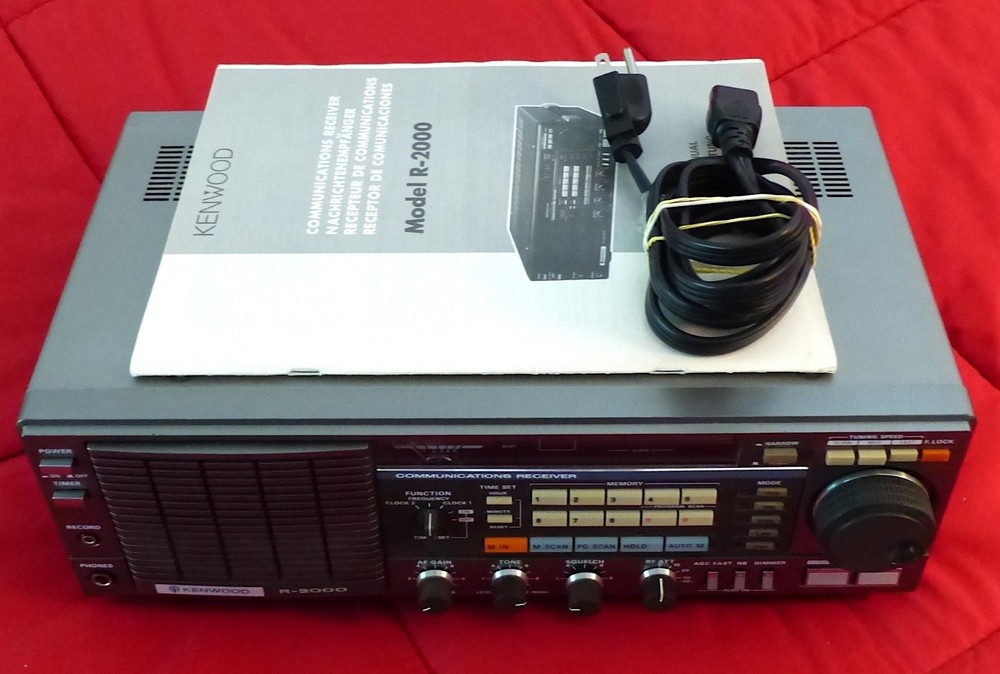 Kenwood R-2000 Communications Receiver