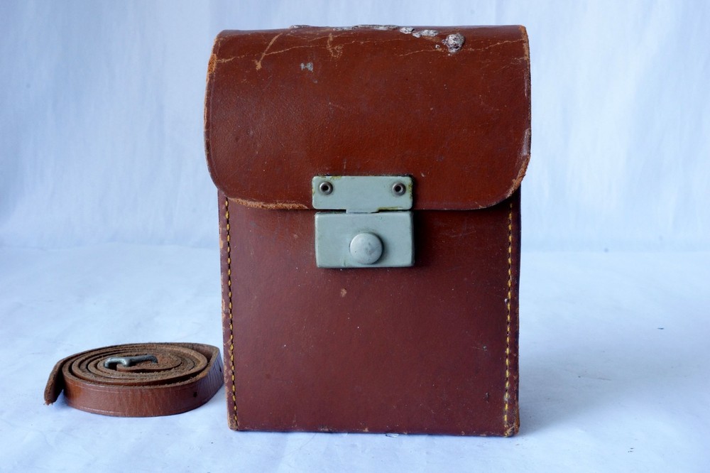 Vintage Ansco Clipper Camera with leather case