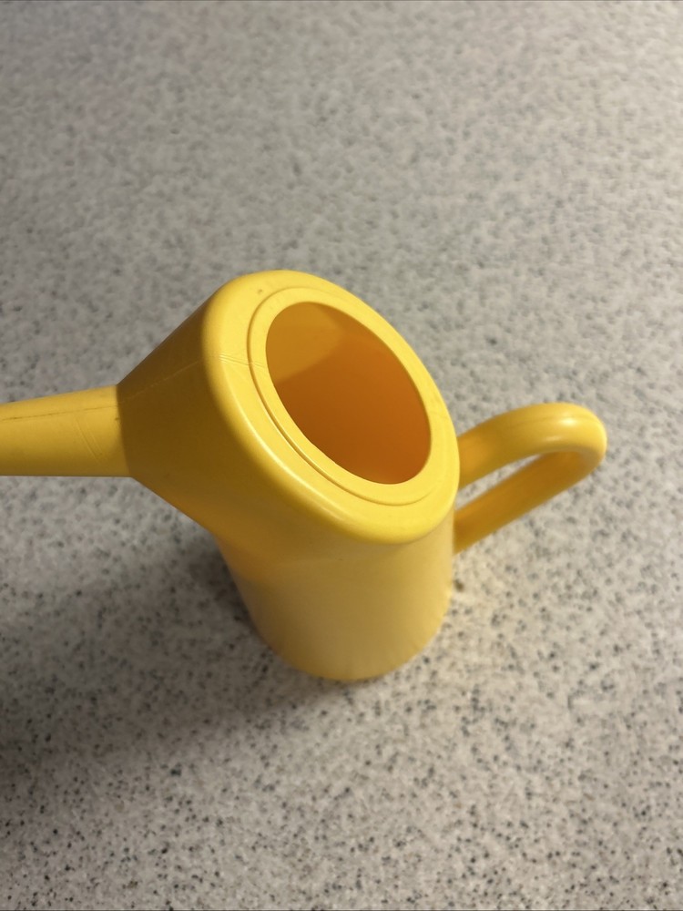 Yellow Plastic Funnel Cake Pancake Batter Pitcher BB2