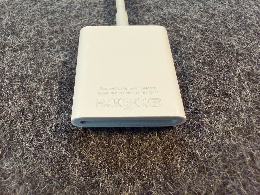 Apple Lightning to SD Card Reader - White