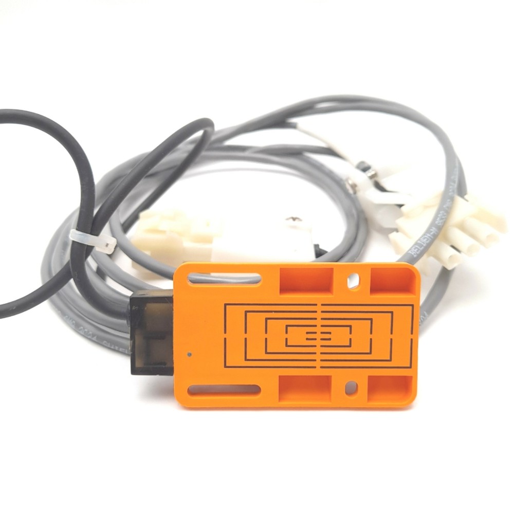 IFM Electronic KN5105 Capacitive Sensor 10-36VDC Switching Output 150