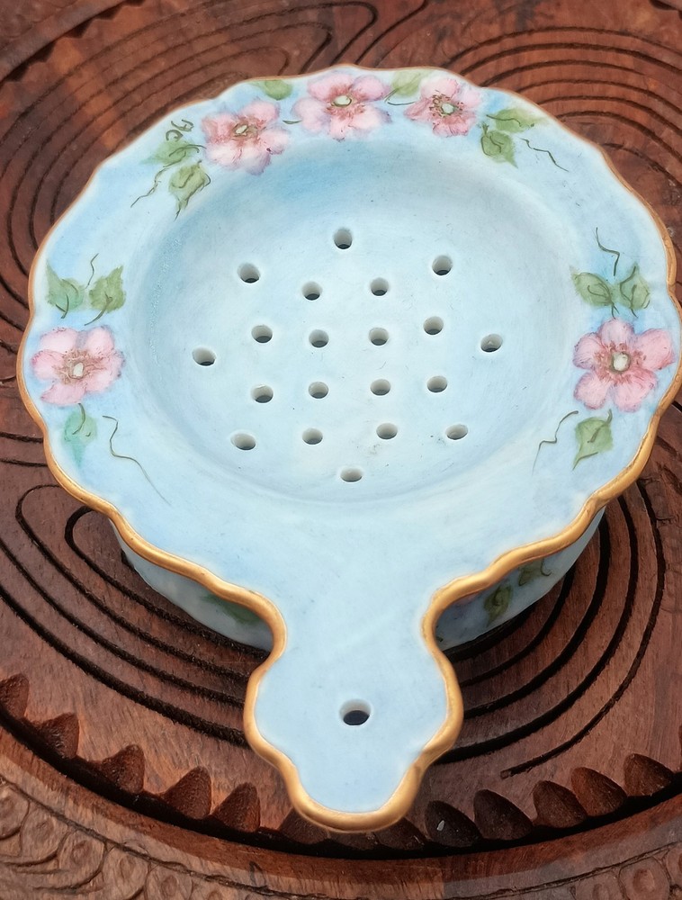 Vintage Blue And Pink Rose Tea Strainer/Diffuser. 2 Piece, Ceramic