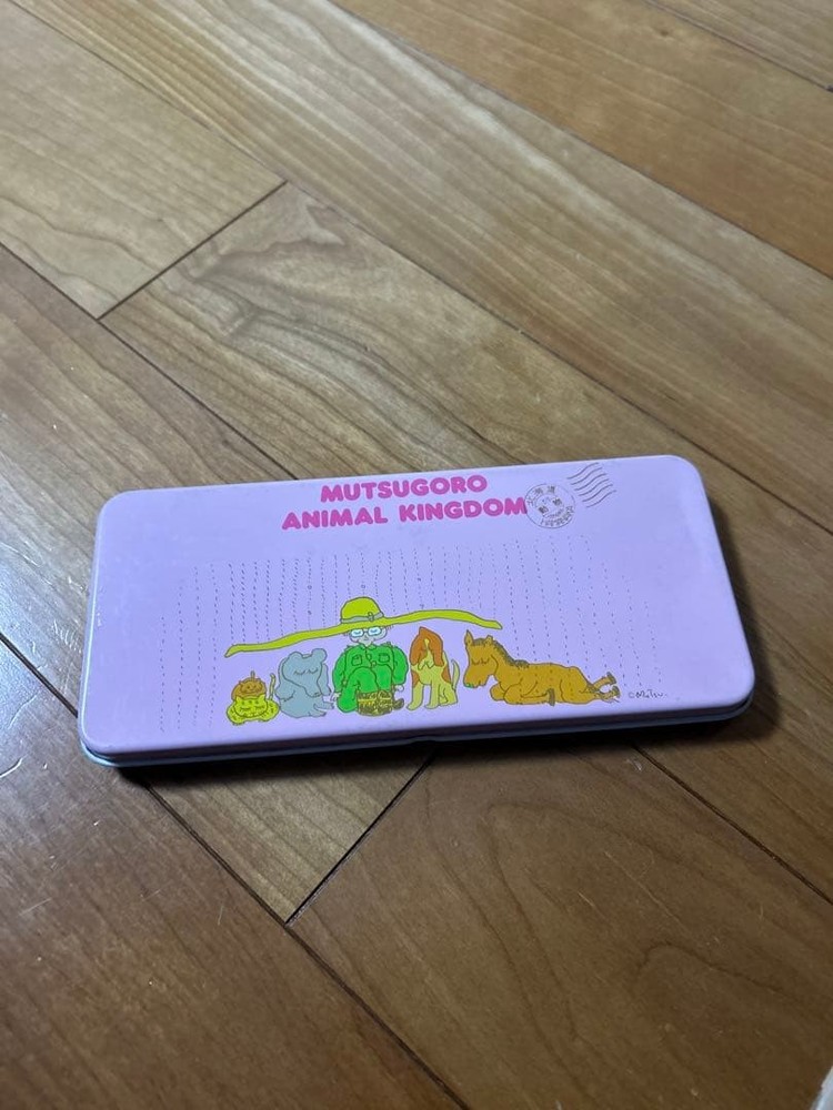 Mutsugoro Showa Retro Pen Case Can