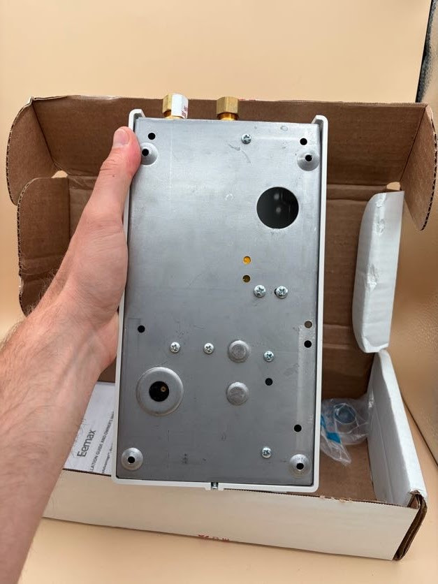 Eemax SPEX3208 FlowCo 3 Kilowatt 208 Volt Electric Point of Use Water Heater