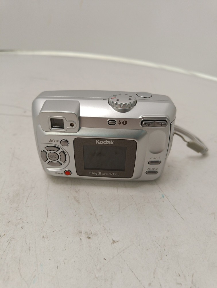 Kodak EasyShare CX7220 Digital Camera Siver (Untested)