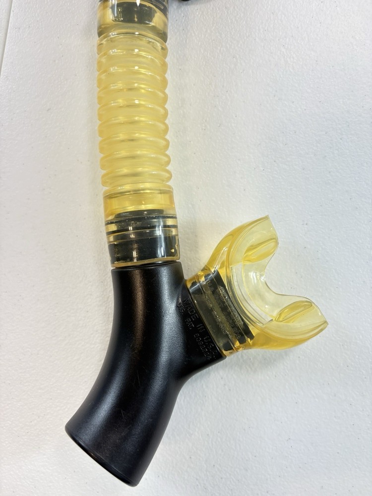 Aqualung Impulse 2 Flex Dive Snorkel Black/green & Seadive Goggles Bundle