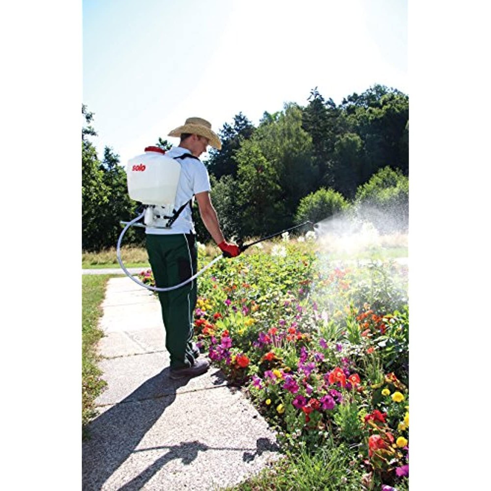 SOLO 10207 4Gl Backpack Sprayer, white