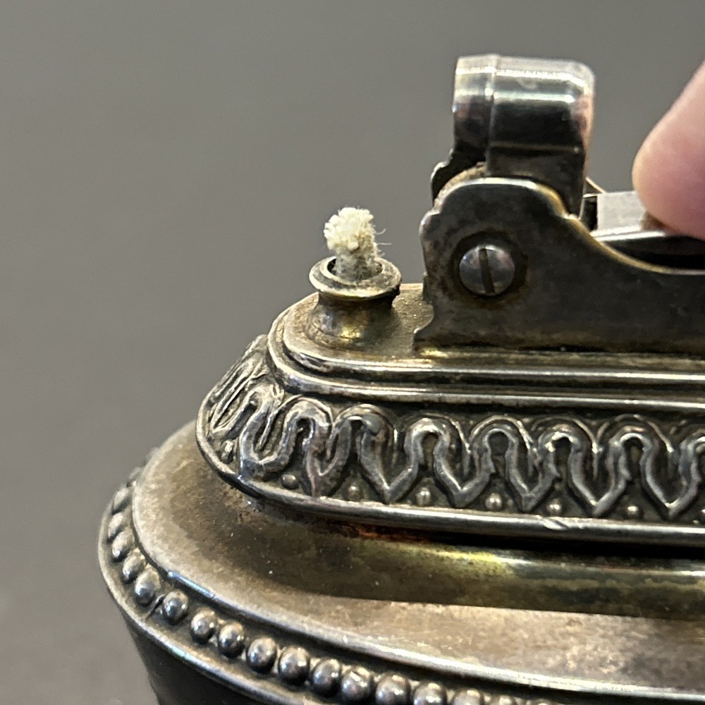 Vintage Ronson "Queen Anne" Silver Plated Table Lighter