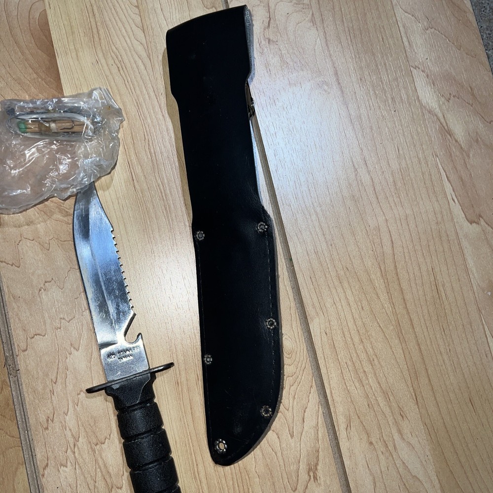 survival knife sheath Storage For Matches Hooks Wire. Missing Compass Cap & Shrp