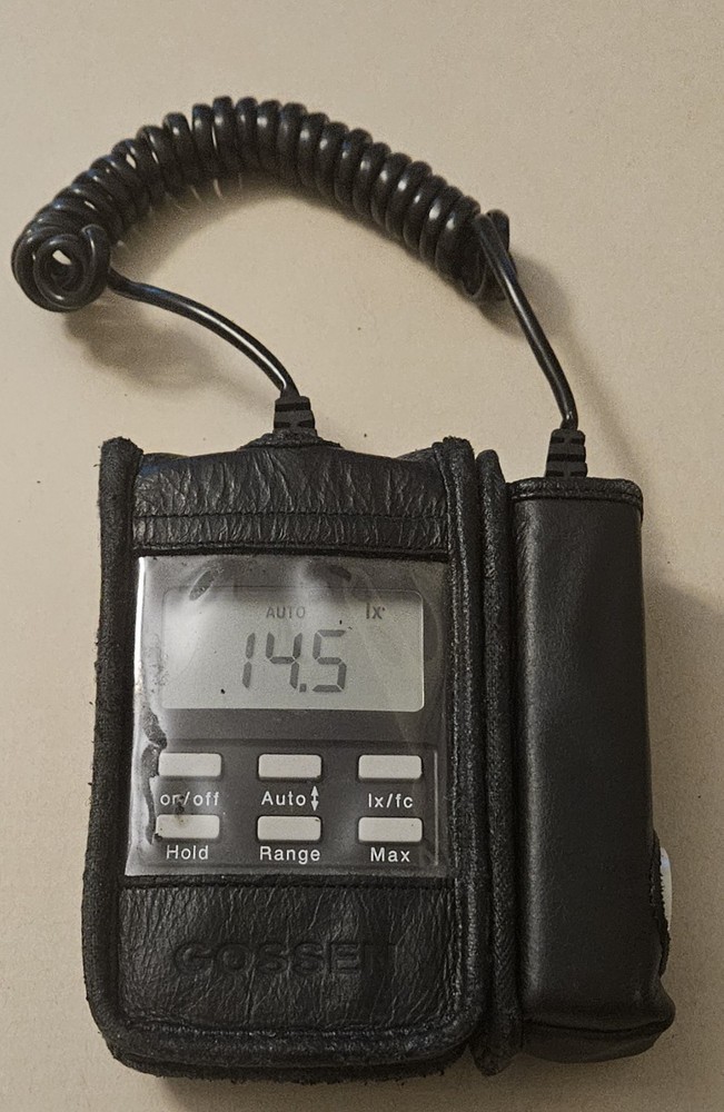 Gossen Mavolux 5032C Professional Light Meter w/ Sensor & Case – Tested Working