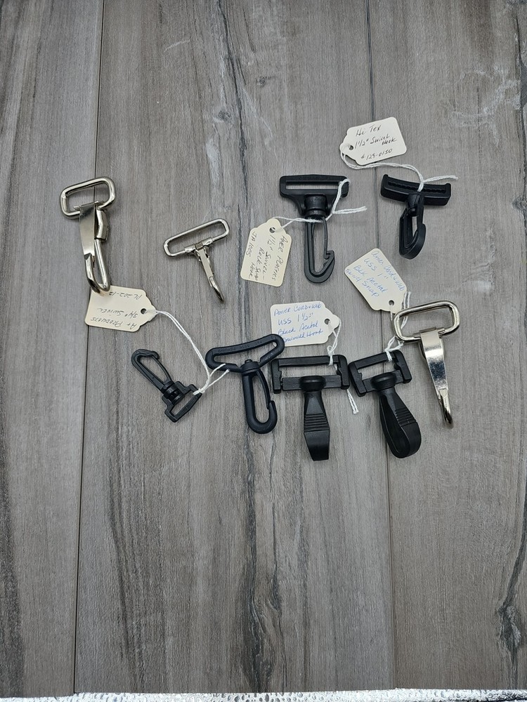 59ish Misc Snap hooks Metal, Plastic