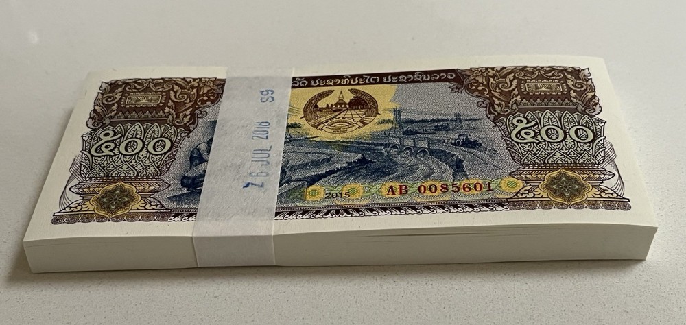 100 Pcs Laos 500 Kip Banknote Unc 1 Bundle