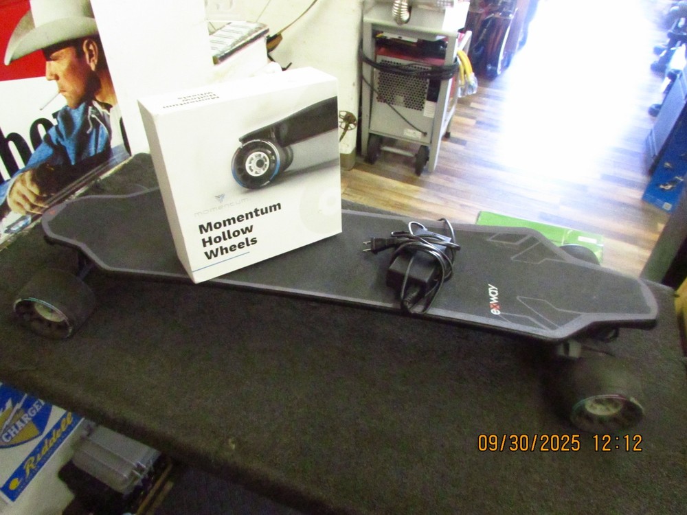 exway electric skateboard model un38.3