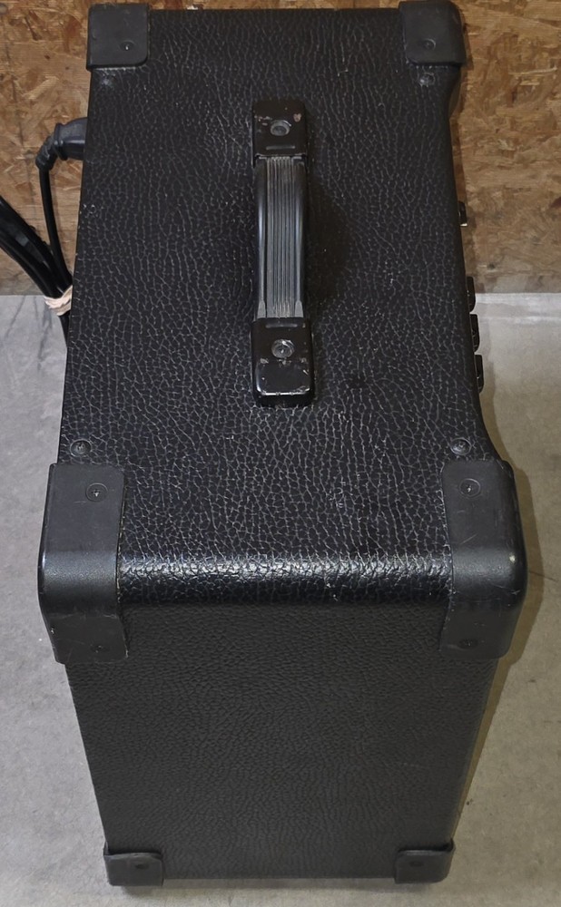 Zoom Fire-15 Modeling Guitar Amplifier