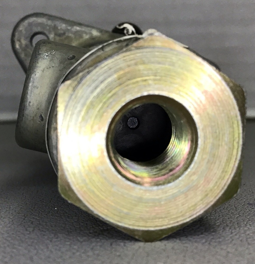 Bendix Height Control Valve Switch T-239092F (b470)