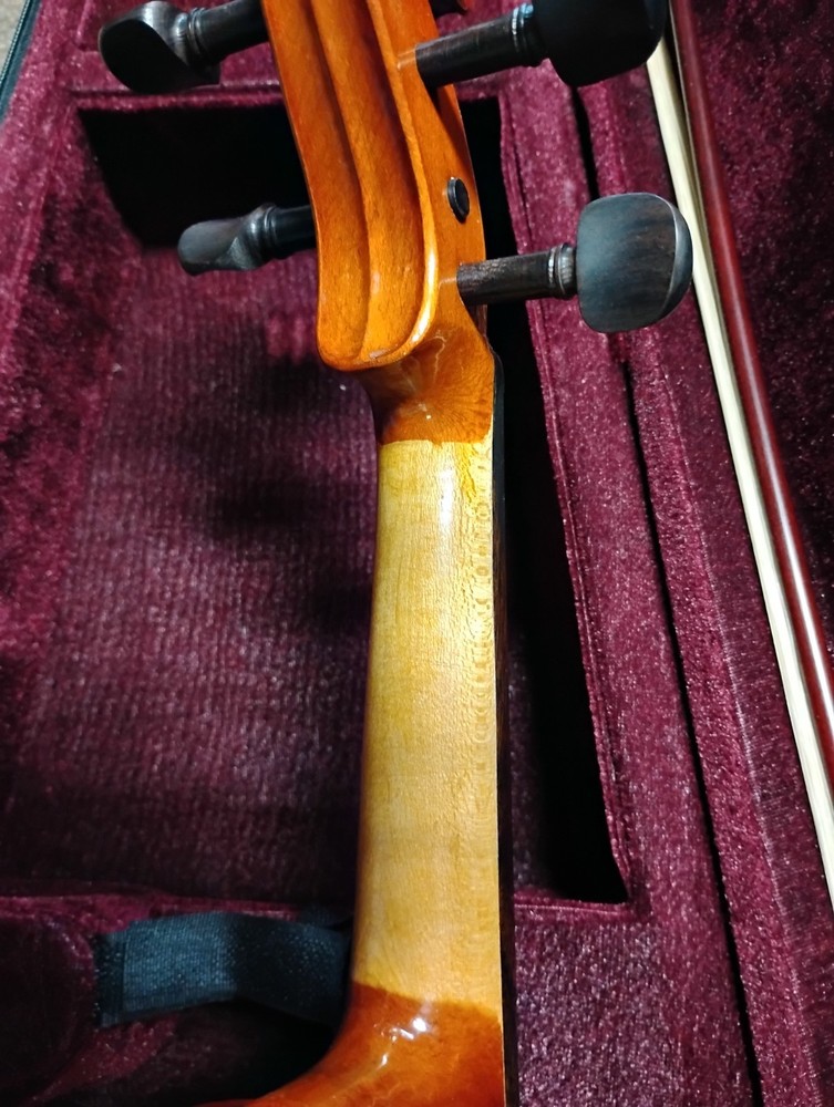 16" Viola With Case and Bow