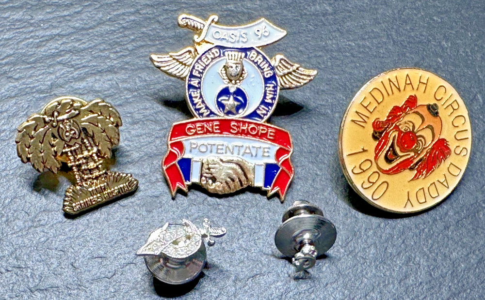 5 DIFFERENT VINTAGE SHRINER PINS I181