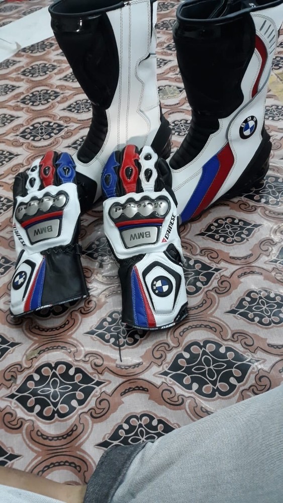 Custom BMW boots and Gloves
