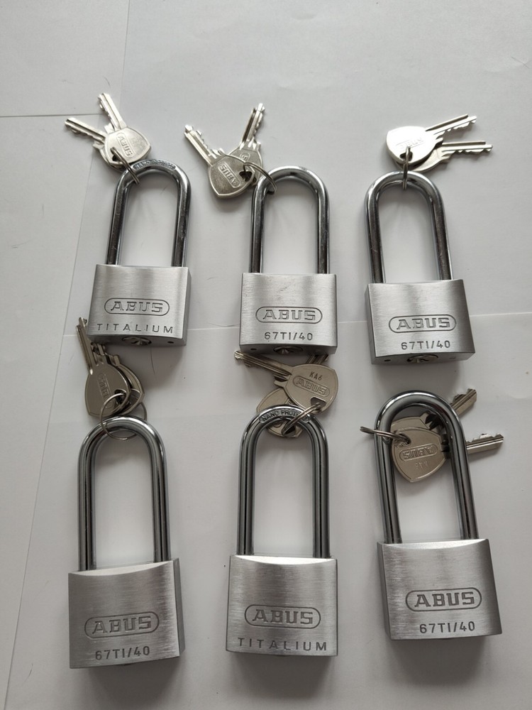 GRAINGER APPROVED 48JP93 Keyed Padlock, 7/8 in,Rectangle,Silver