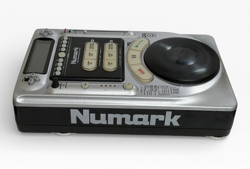 NUMARK AXIS 8 Professional  Tabletop Premium CD Player Read