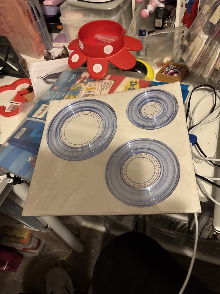 NEW CREATIVE MEMORIES custom cutting system 3 Circle Pattern & Sizing Template