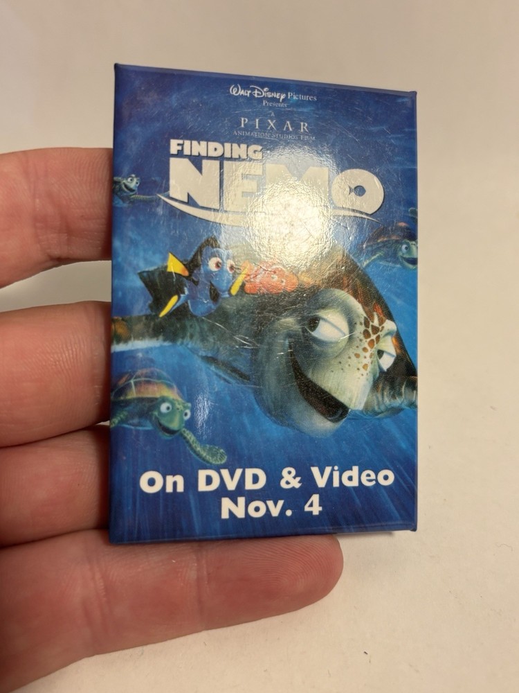 2003 Vintage Walt Disney Pixar Finding Nemo Promotional Release Pinback Button