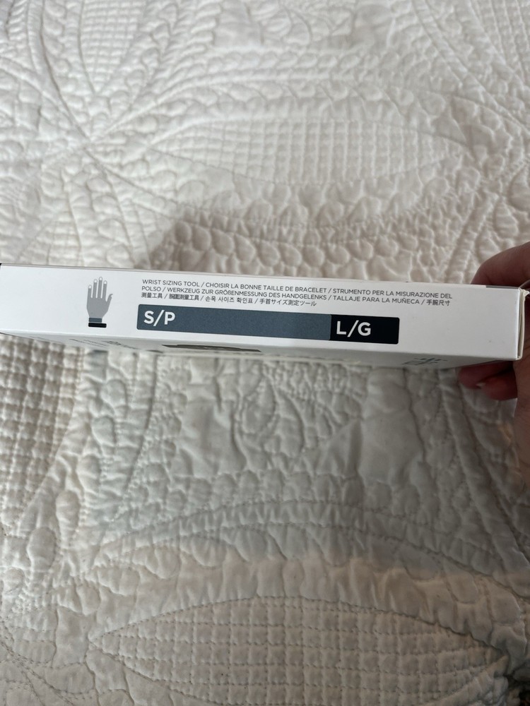 Fitbit Versa Classic Replacement Band White Water Resistant Elastomer L/G